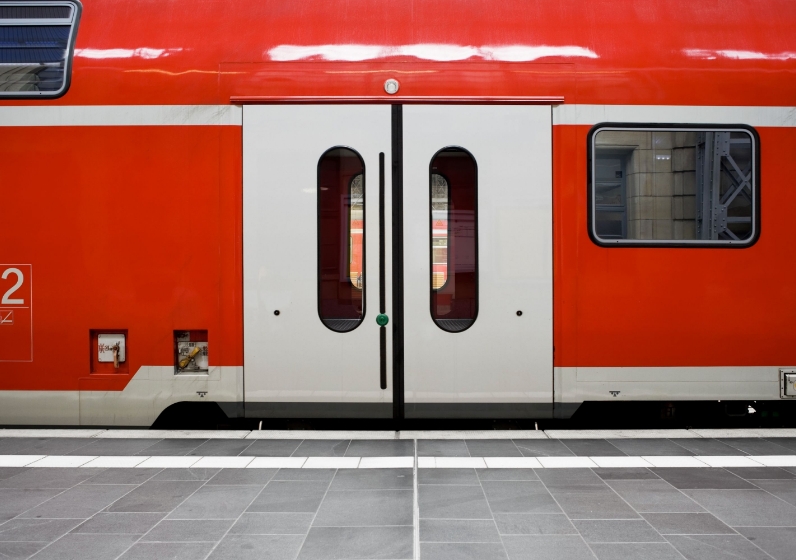 Trains - Automatic door system testing